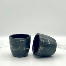 Lade das Bild in den Galerie-Viewer, Bell Espresso Cup Noir White Swirl