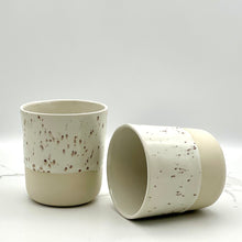 Lade das Bild in den Galerie-Viewer, -Linea Cup