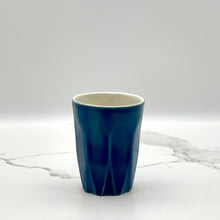 Lade das Bild in den Galerie-Viewer, Faceted Espresso Cup