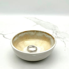 Lade das Bild in den Galerie-Viewer, -Trinket Bowl