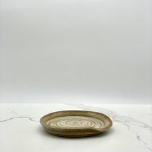 Lade das Bild in den Galerie-Viewer, -Spoon Rest