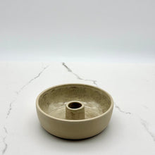 Lade das Bild in den Galerie-Viewer, Candle Holder