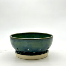 Lade das Bild in den Galerie-Viewer, -Berry Bowl/Colander with Plate