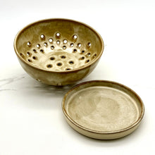 Load image into Gallery viewer, Berry Bowl/Colander with Plate