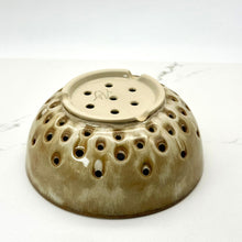 Load image into Gallery viewer, Berry Bowl/Colander with Plate