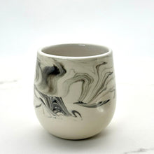 Lade das Bild in den Galerie-Viewer, -Botte Cup LRG Black Swirl