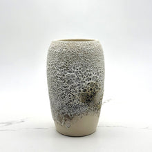 Lade das Bild in den Galerie-Viewer, Crater Textured Vase