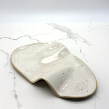 Lade das Bild in den Galerie-Viewer, Small Wave Serving Board/Breakfast Plate