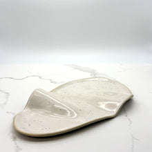 Lade das Bild in den Galerie-Viewer, Small Wave Serving Board/Breakfast Plate