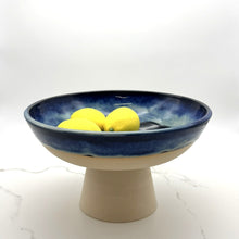 Lade das Bild in den Galerie-Viewer, Pedestal Fruit Bowl