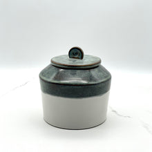Lade das Bild in den Galerie-Viewer, Niko Ceramic Studio Lidded Container #6