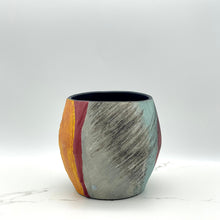 Lade das Bild in den Galerie-Viewer, Vase