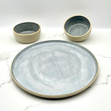 Lade das Bild in den Galerie-Viewer, -Platter with 2 Dip Bowls