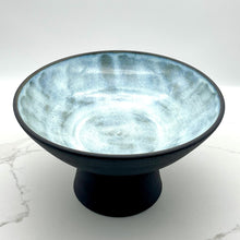 Lade das Bild in den Galerie-Viewer, -Pedestal Fruit Bowl