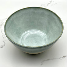 Lade das Bild in den Galerie-Viewer, -Serving/Fruit Bowl