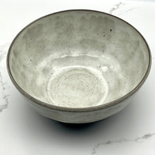 Lade das Bild in den Galerie-Viewer, -Serving/Fruit Bowl