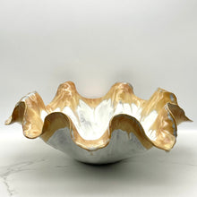 Lade das Bild in den Galerie-Viewer, -Decorative Blume Bowl