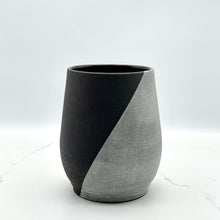 Lade das Bild in den Galerie-Viewer, Niko Ceramic Studio