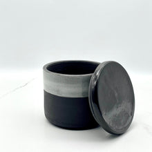 Lade das Bild in den Galerie-Viewer, Niko Ceramic Studio