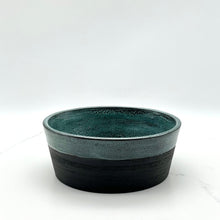 Lade das Bild in den Galerie-Viewer, Madrid Salad/Soup Bowl Dinnerware  Niko  Ceramic Studio.