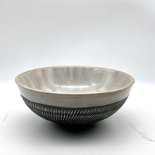 Lade das Bild in den Galerie-Viewer, Serving/Fruit Bowl #8 Dinnerware  Niko  Ceramic Studio.