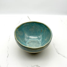 Lade das Bild in den Galerie-Viewer, Wabi-Sabi Bowl #3   Niko  Ceramic Studio.