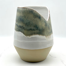 Lade das Bild in den Galerie-Viewer, Niko Ceramic Studio