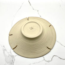 Lade das Bild in den Galerie-Viewer, Niko Ceramic Studio