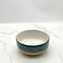 Lade das Bild in den Galerie-Viewer, Breakfast Bowl
