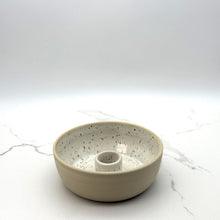 Lade das Bild in den Galerie-Viewer, Candle Holder

