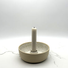 Lade das Bild in den Galerie-Viewer, Candle Holder
