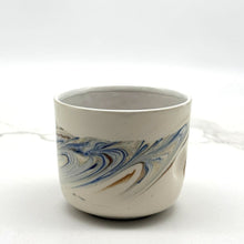 Lade das Bild in den Galerie-Viewer, Bell Cup Beach Swirl (D)
