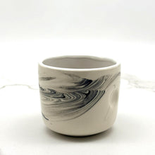 Lade das Bild in den Galerie-Viewer, Bell Cup Stormy Swirl (A)
