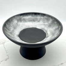 Lade das Bild in den Galerie-Viewer, -Pedestal Fruit Bowl
